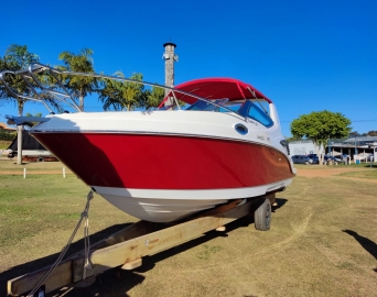 Lancha Focker 26,5 cabinada